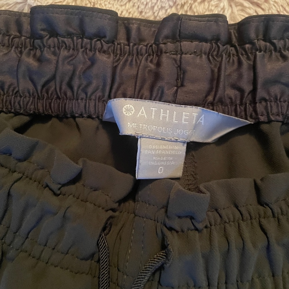 Athleta Water Resistant Joggers in Olive - Picture 5 of 5